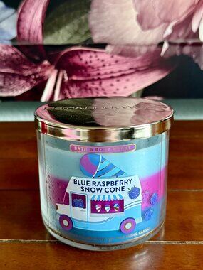 NEW BLUE RASPBERRY SNOW CONE Tri-Color Wax 3-Wick Candle Bath & Body Works